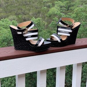 9&Co. Black White Striped Wedge‎ Sandals